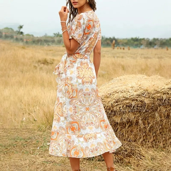 Women's yellow and white paisley wrap dress - Picture 5 of 5